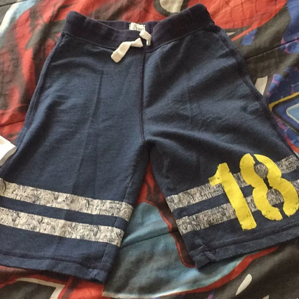 Children's Place boy shorts bundle 🎁